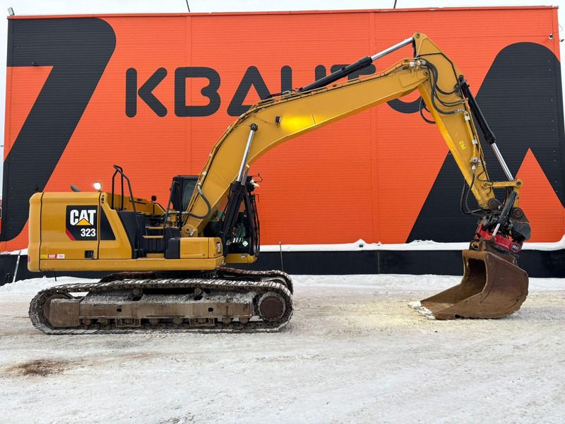 2018 Caterpillar 323 crawler excavator, side view