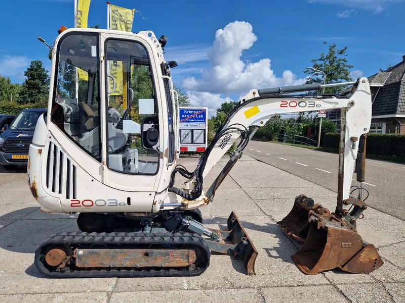 2011 Wacker Neuson 2003RD mini excavator, side view 2011 Wacker Neuson 2003RD mini excavator, side view