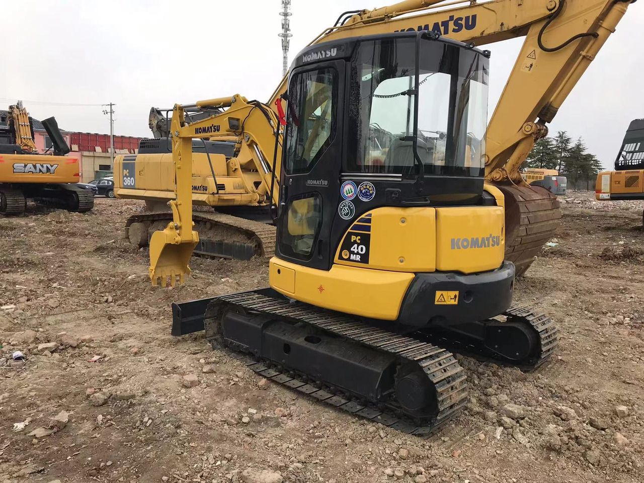 2024 Komatsu PC40MR mini excavator, rear three-quarter view 2024 Komatsu PC40MR mini excavator, rear three-quarter view