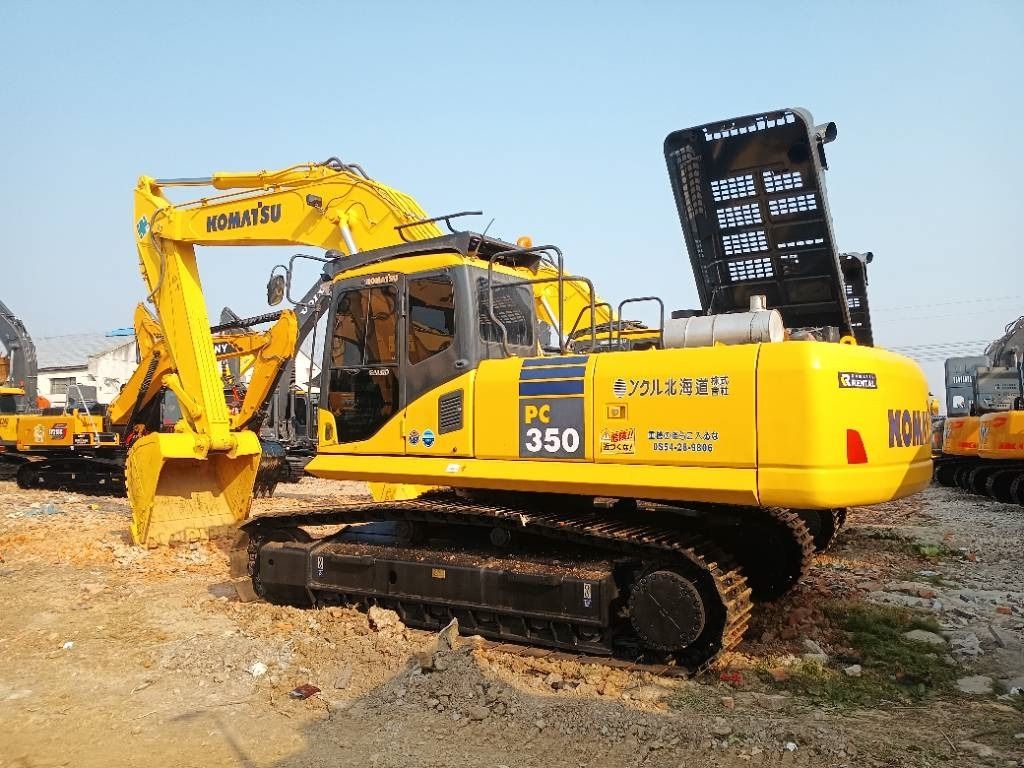 2024 Komatsu PC350 crawler excavator, rear three-quarter view 2024 Komatsu PC350 crawler excavator, rear three-quarter view