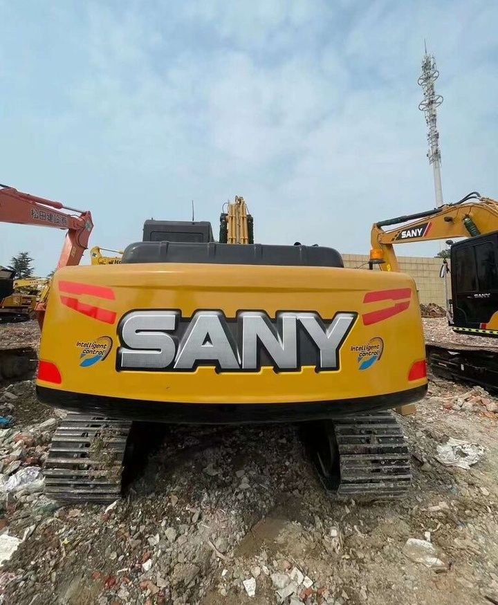 2020 Sany SY235 crawler excavator rear view 2020 Sany SY235 crawler excavator rear view
