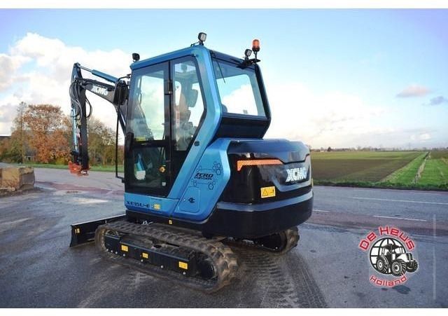 XCMG XE35U-EV mini excavator, rear three-quarter view XCMG XE35U-EV mini excavator, rear three-quarter view