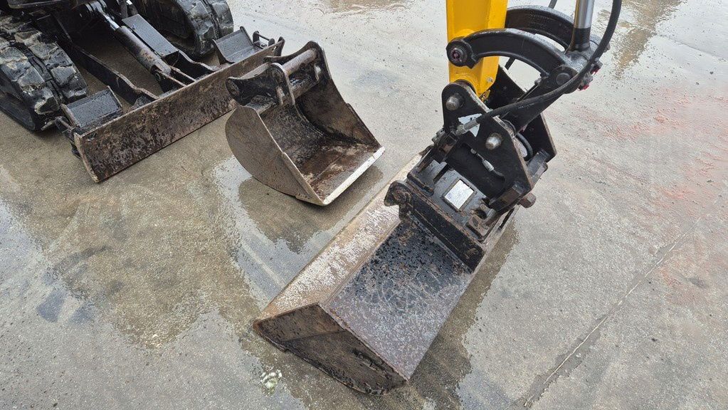 2021 JCB 16C-1 mini excavator attachments