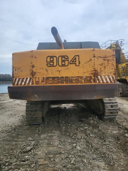 2006 Liebherr 964 crawler excavator rear view
