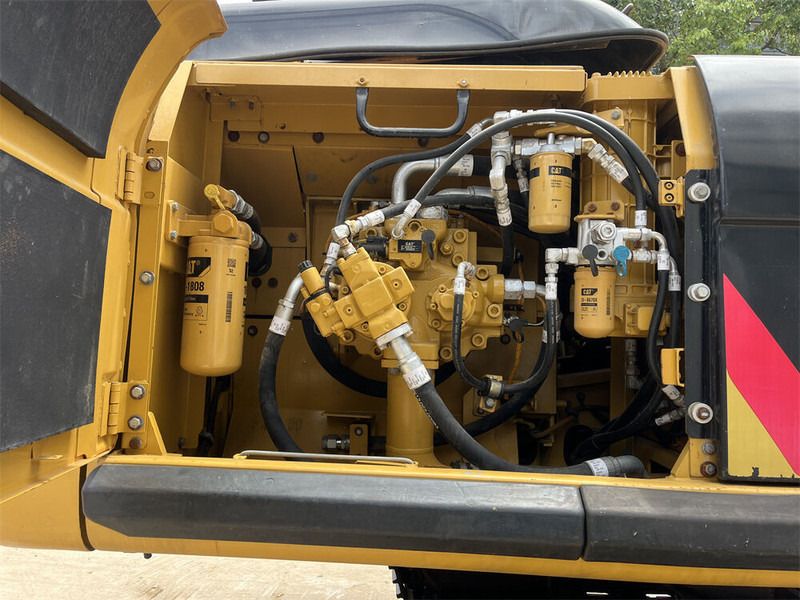 2023 Caterpillar 336D2 crawler excavator engine compartment view 2023 Caterpillar 336D2 crawler excavator engine compartment view