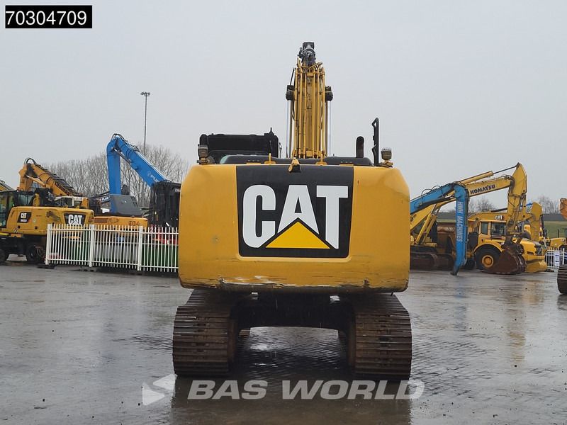 2015 Caterpillar 318EL crawler excavator, rear view
