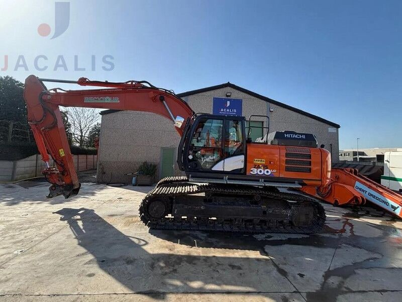 2020 Hitachi Zaxis 300LC crawler excavator, side view 2020 Hitachi Zaxis 300LC crawler excavator, side view