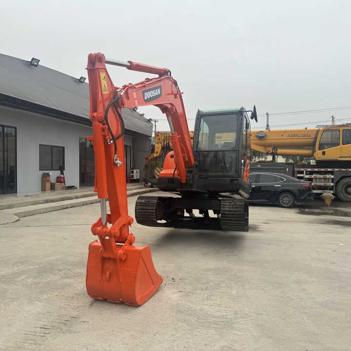 2018 Doosan DX60 crawler excavator, front three-quarter view