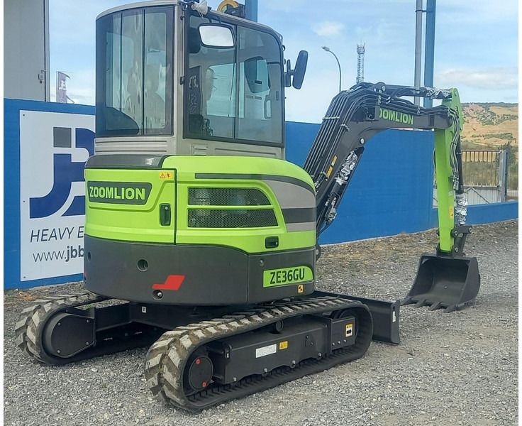 2025 Zoomlion ZE36GU mini excavator rear three-quarter view 2025 Zoomlion ZE36GU mini excavator rear three-quarter view