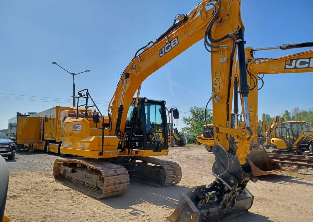 2021 JCB 140X LC crawler excavator, front three-quarter view 2021 JCB 140X LC crawler excavator, front three-quarter view
