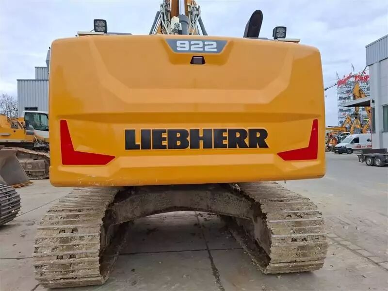 2023 Liebherr R922 crawler excavator rear view
