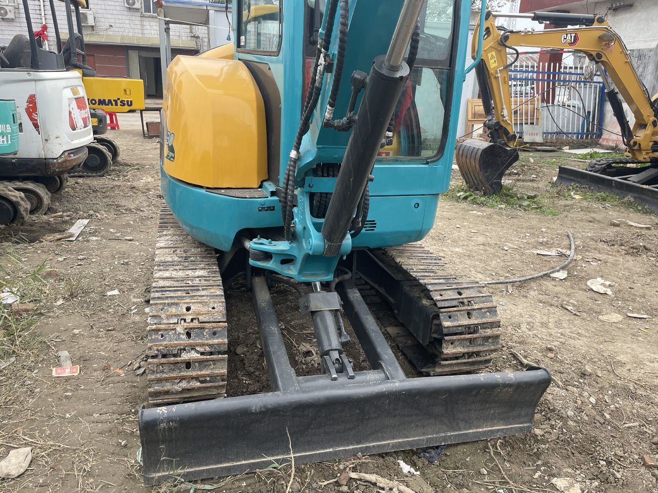 2022 Kubota U-30 mini excavator rear view 2022 Kubota U-30 mini excavator rear view