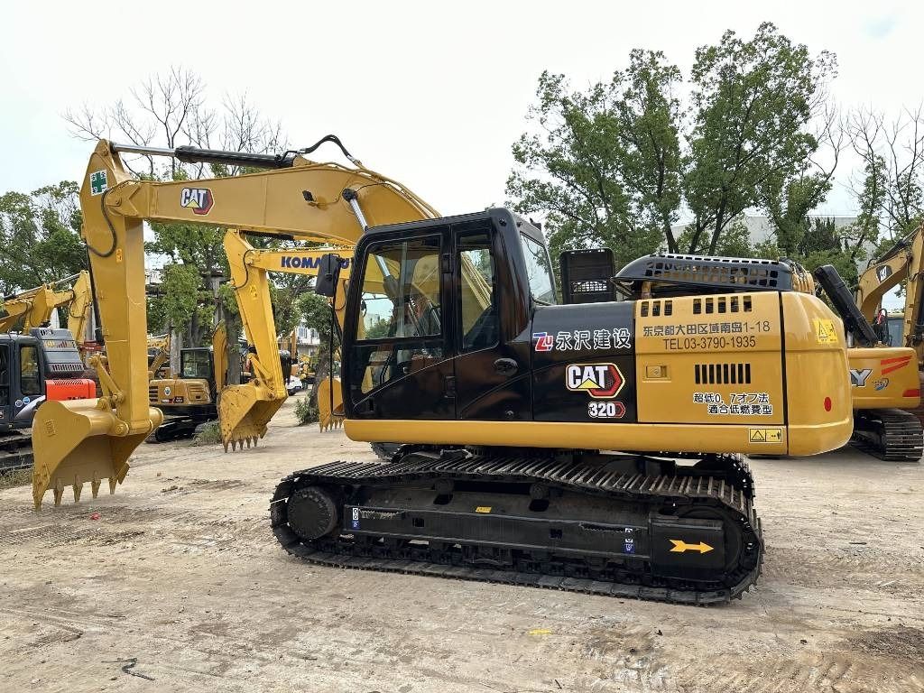 2023 Caterpillar 320D paletli ekskavatör yandan görünüm 2023 Caterpillar 320D paletli ekskavatör yandan görünüm