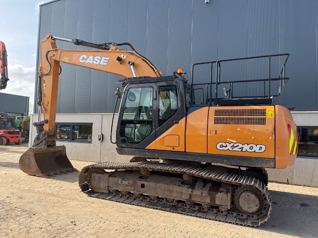 2019 CASE CX210D crawler excavator side view 2019 CASE CX210D crawler excavator side view