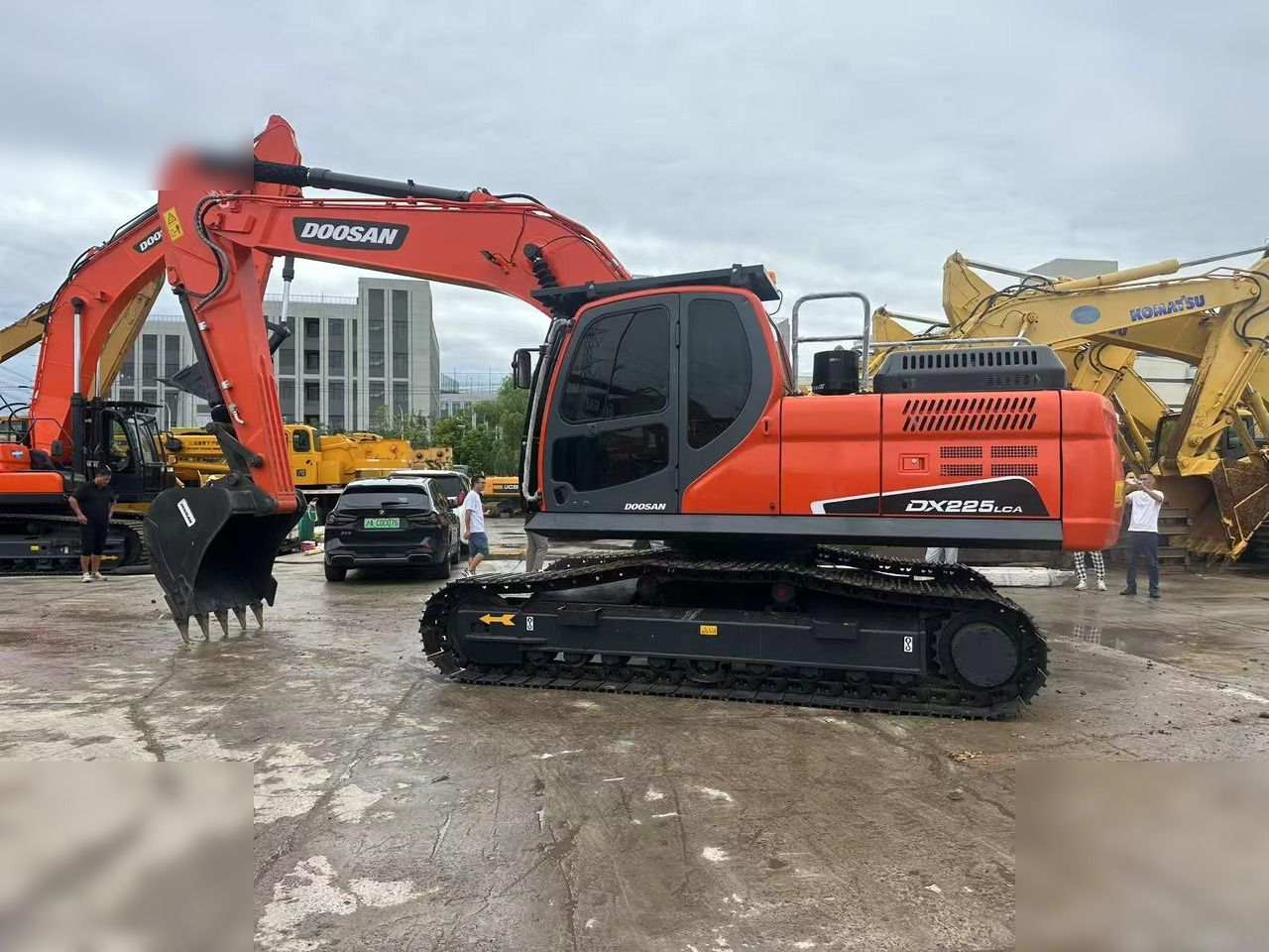 2024 Doosan DX225LCA crawler excavator side view 2024 Doosan DX225LCA crawler excavator side view