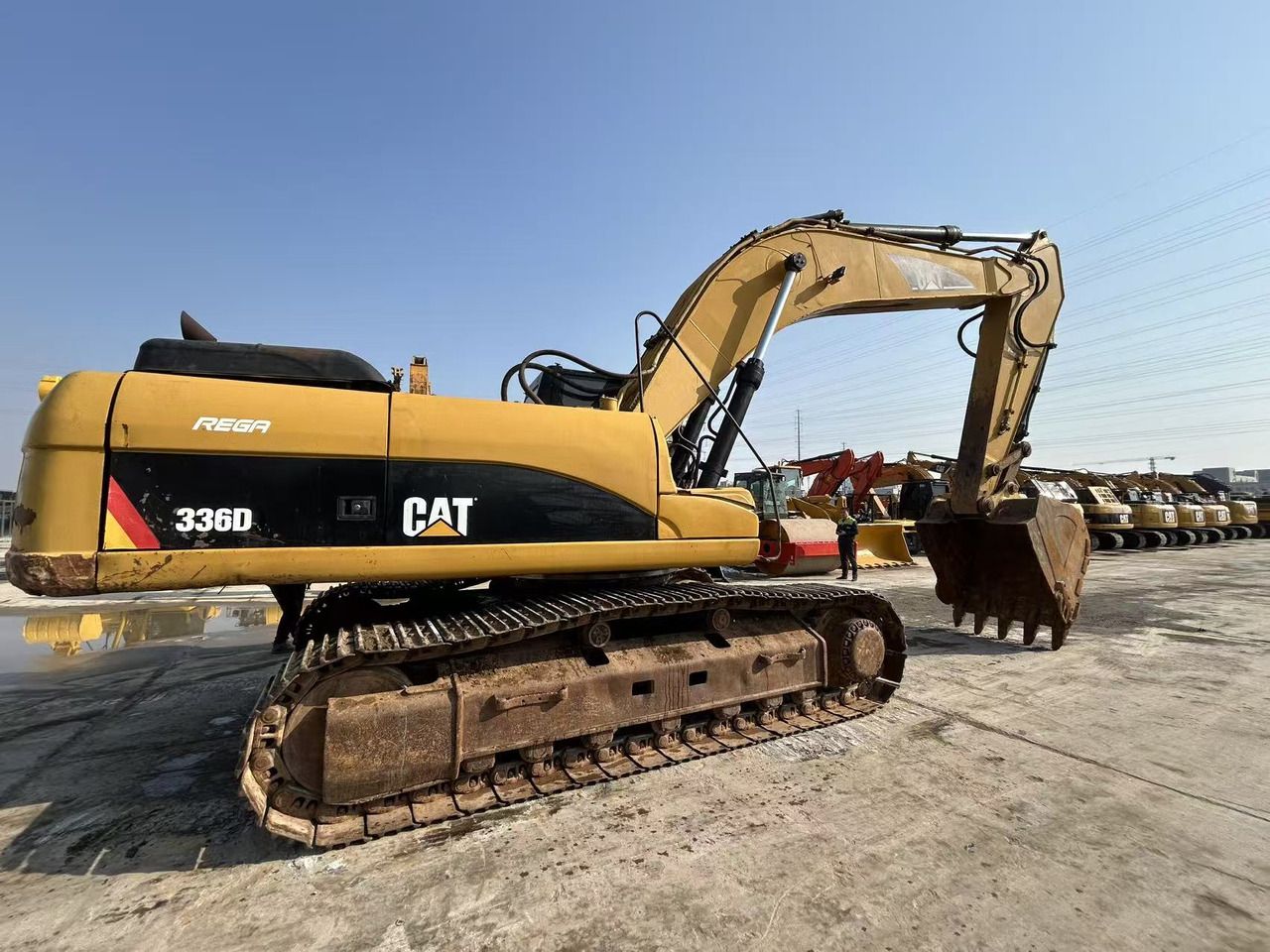 2018 Caterpillar 336D crawler excavator, side profile view 2018 Caterpillar 336D crawler excavator, side profile view