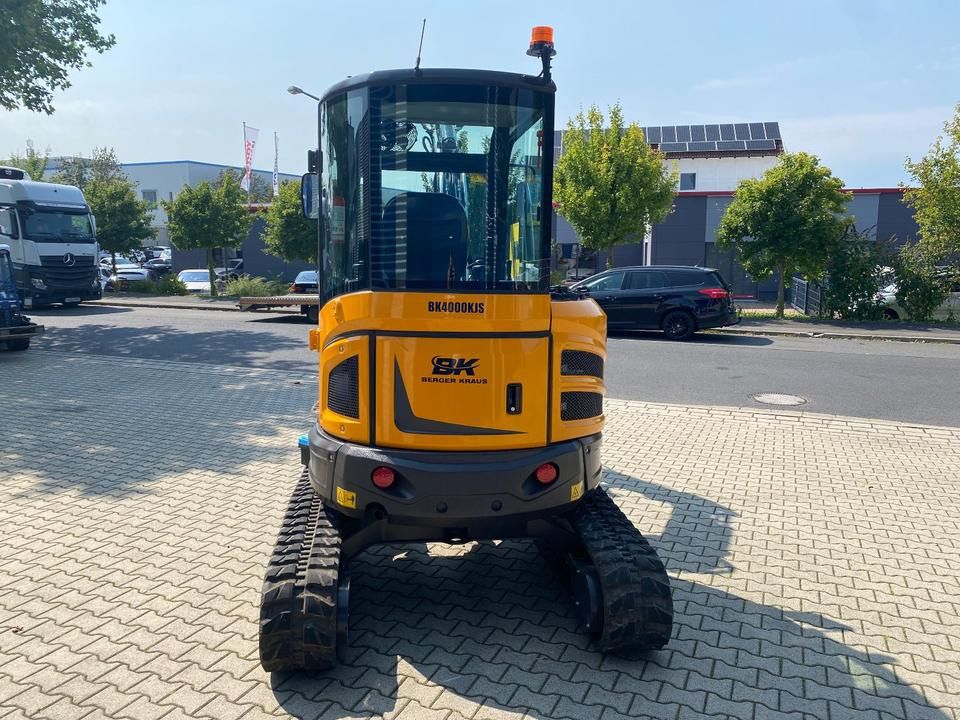 Berger Kraus BK4000KJS mini excavator, rear view Berger Kraus BK4000KJS mini excavator, rear view