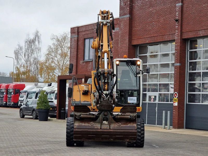 2009 Liebherr A900C wheel excavator, front view