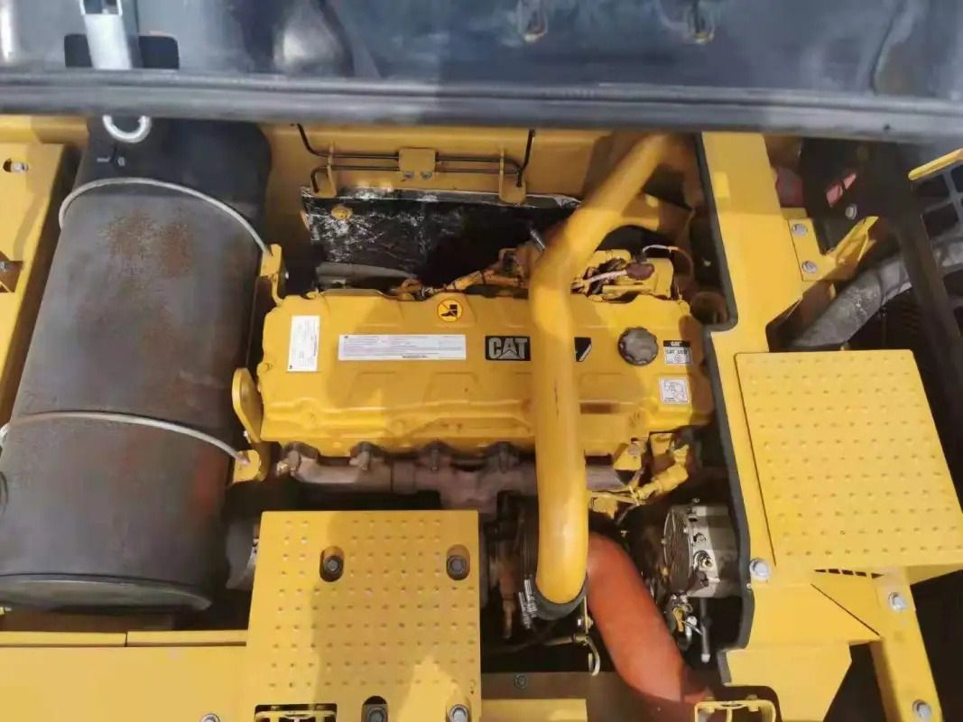 Caterpillar 336E Crawler Excavator engine compartment view Caterpillar 336E Crawler Excavator engine compartment view