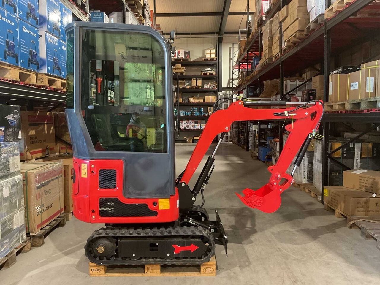 2025 Rhino-Cross R319 mini excavator, side view 2025 Rhino-Cross R319 mini excavator, side view