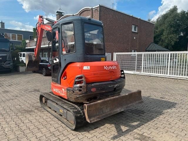 2014 Kubota KX121-3 ALPHA mini excavator, rear three-quarter view 2014 Kubota KX121-3 ALPHA mini excavator, rear three-quarter view