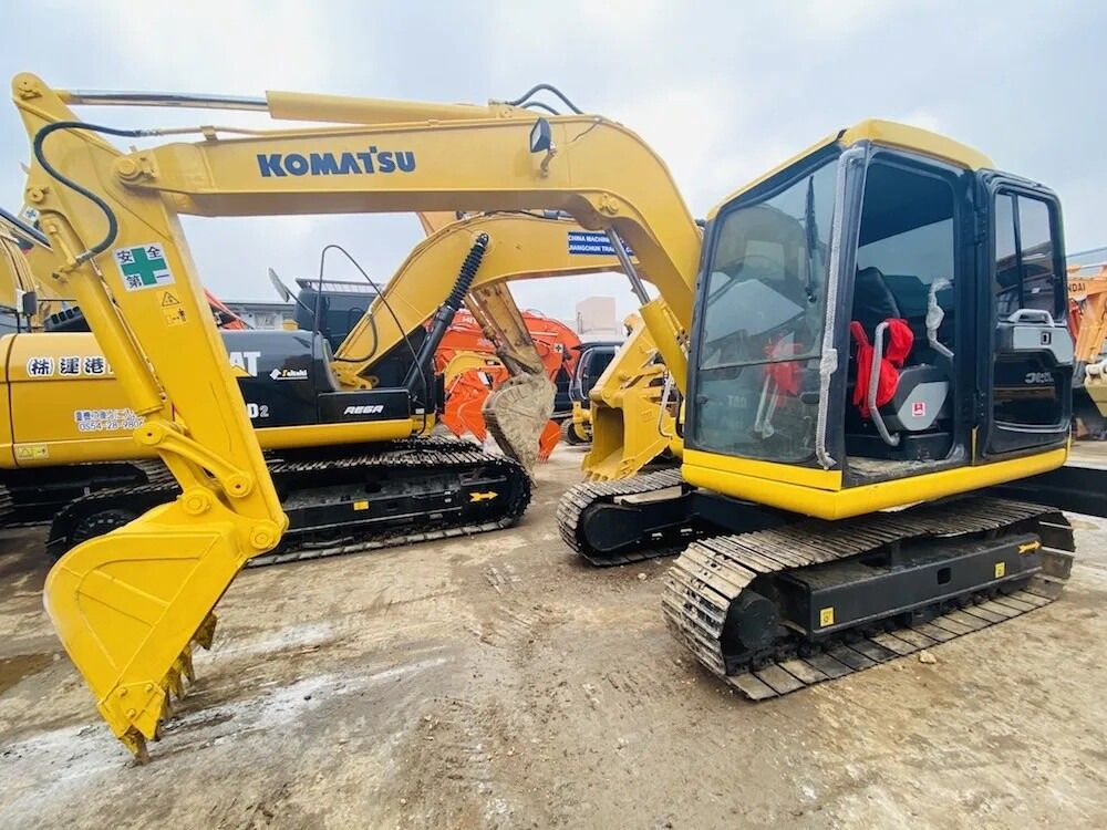 2012 Komatsu PC60-7 crawler excavator, side view 2012 Komatsu PC60-7 crawler excavator, side view