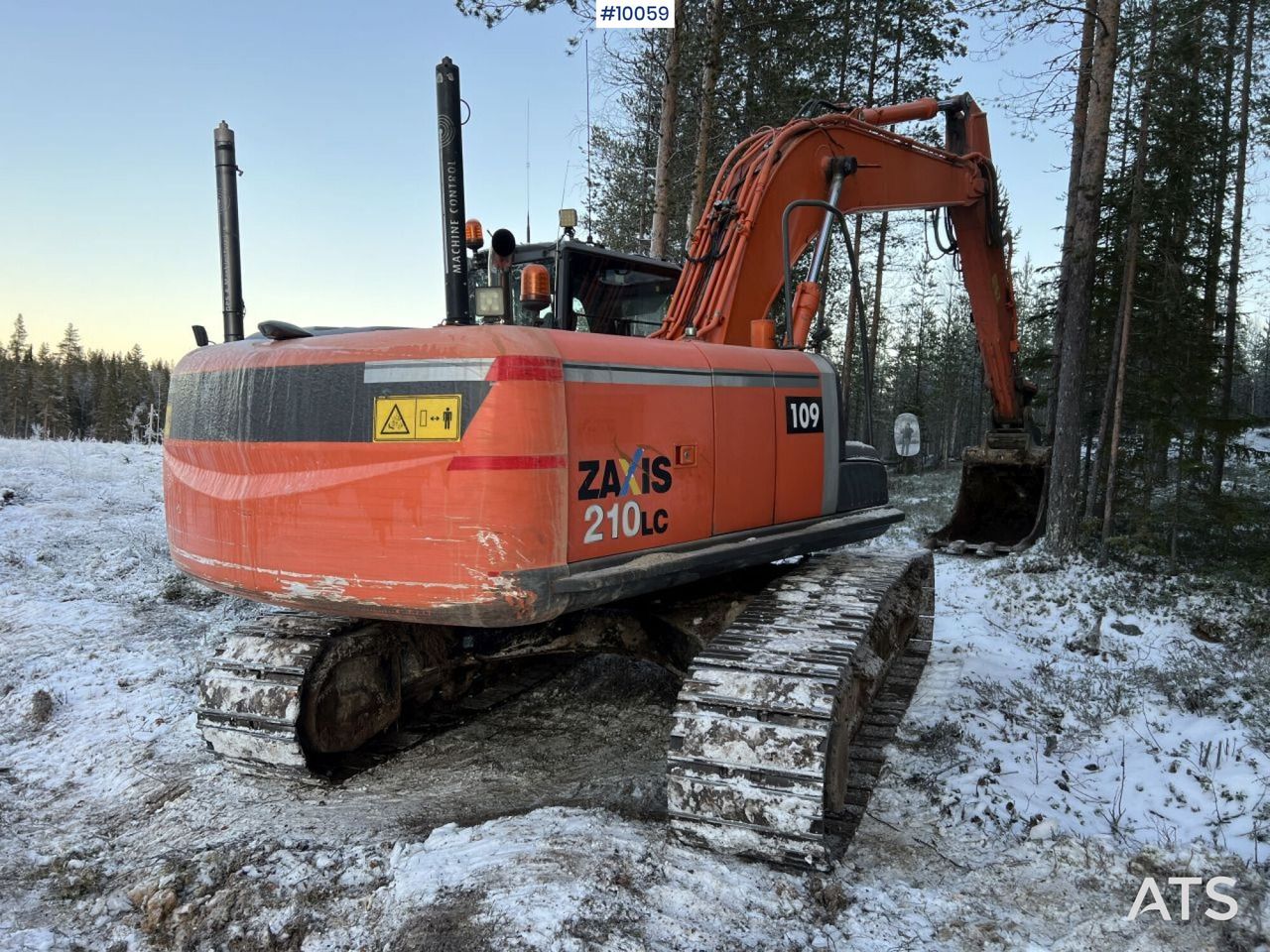 2007 Hitachi Zaxis 210LC crawler excavator, rear three-quarter view 2007 Hitachi Zaxis 210LC crawler excavator, rear three-quarter view