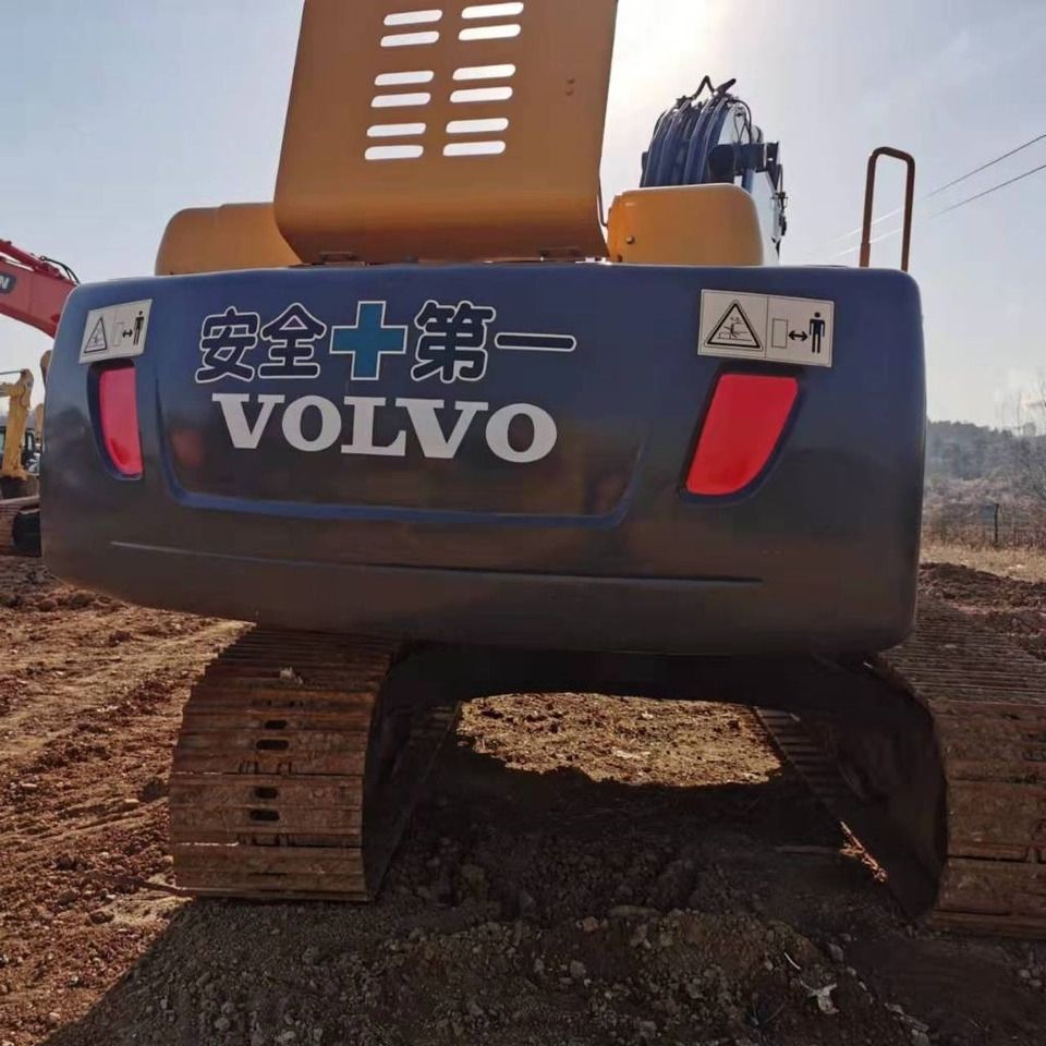 2023 Volvo EC210B crawler excavator rear view 2023 Volvo EC210B crawler excavator rear view