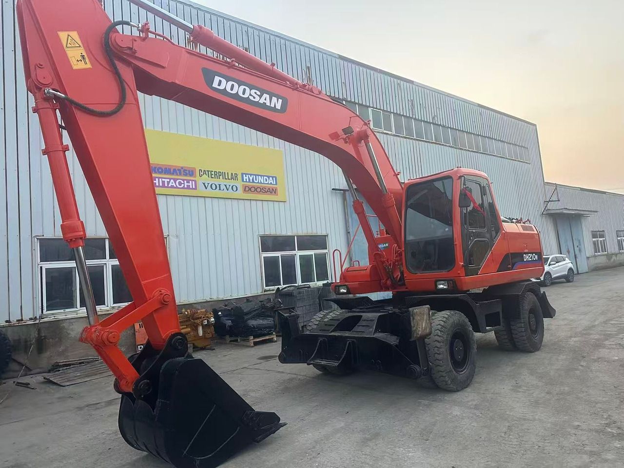 2022 Doosan DH210W wheel excavator, front three-quarter view