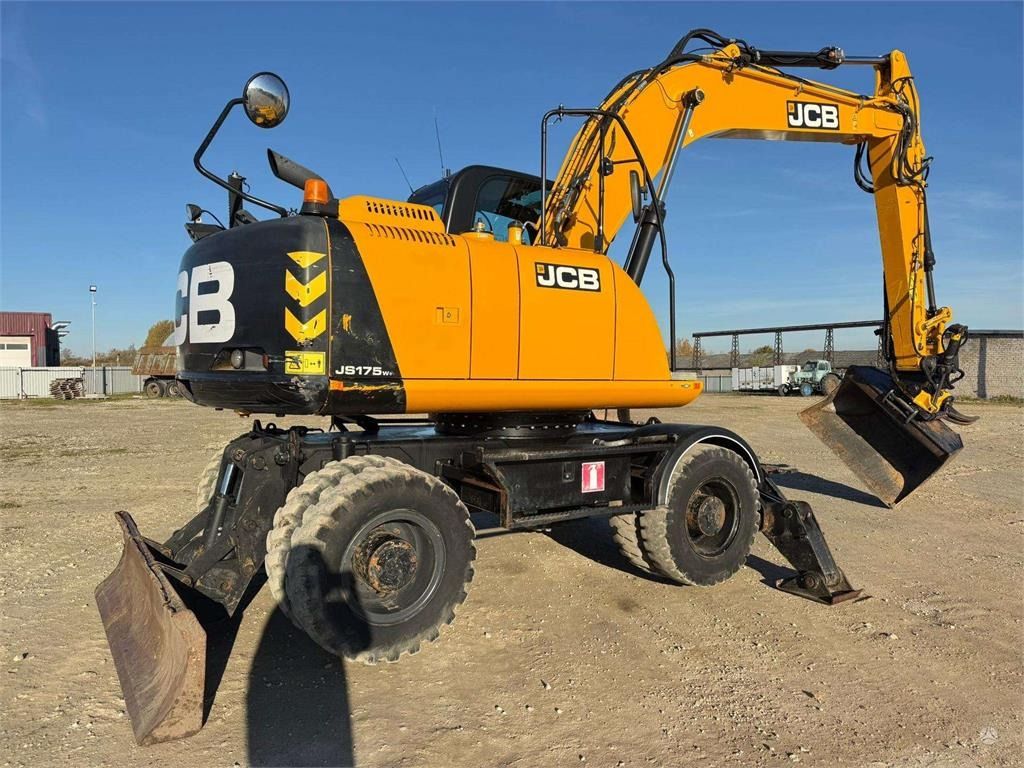 2016 JCB JS175W wheel excavator, rear three-quarter view 2016 JCB JS175W wheel excavator, rear three-quarter view