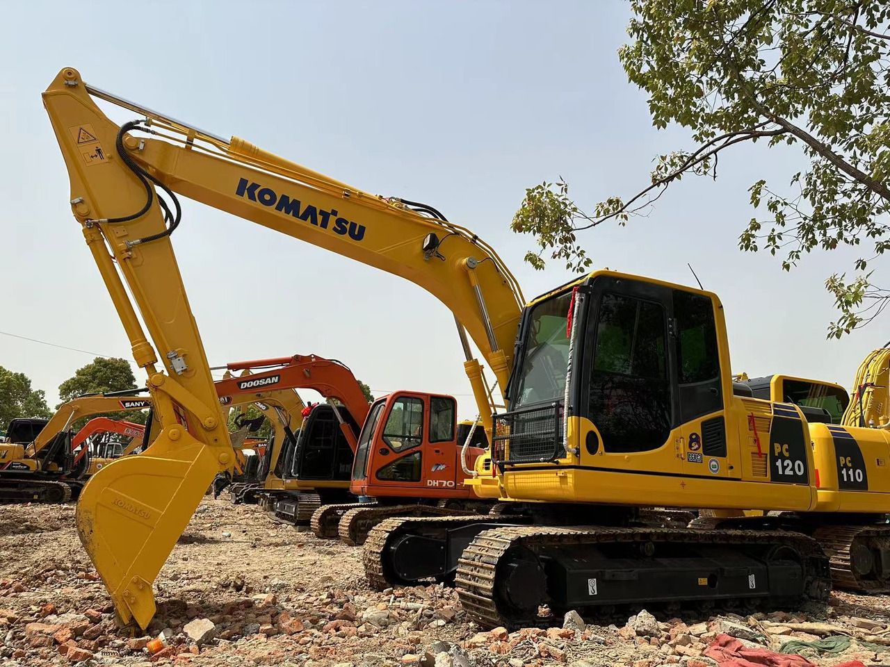2021 Komatsu PC120-8 crawler excavator, side view
