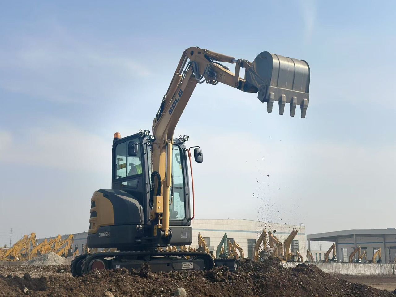 2025 SDLG ER636H excavator side view 2025 SDLG ER636H excavator side view