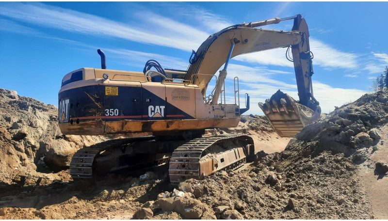 1994 Caterpillar 350L crawler excavator, side view