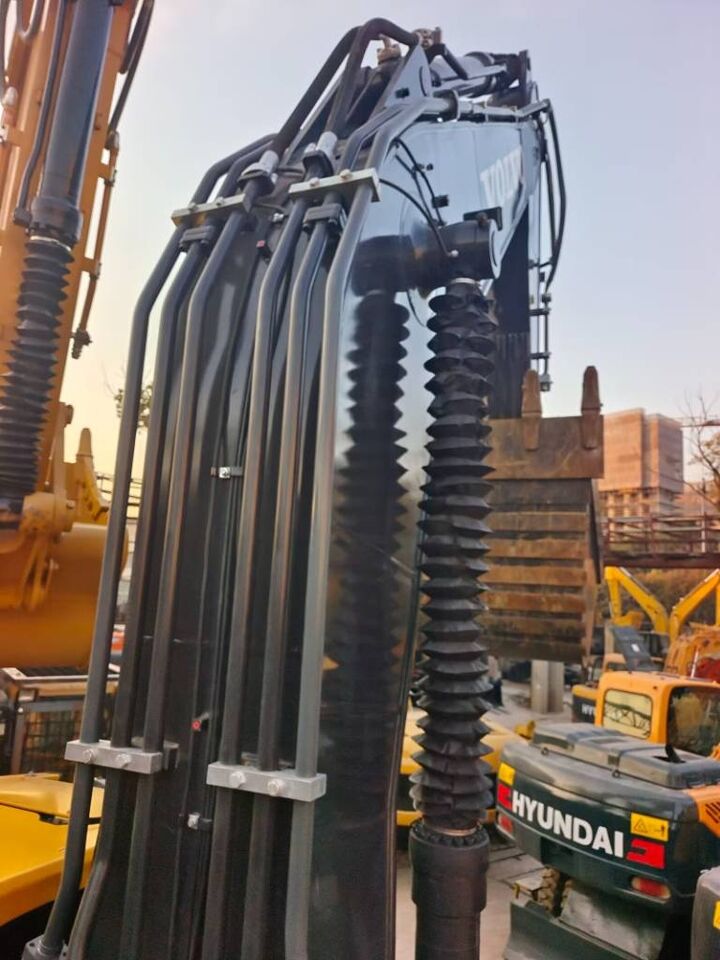 2024 Volvo EC350 crawler excavator boom and hydraulic detail 2024 Volvo EC350 crawler excavator boom and hydraulic detail