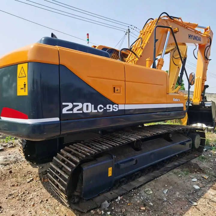 2023 Hyundai 220LC-9S crawler excavator, rear three-quarter view