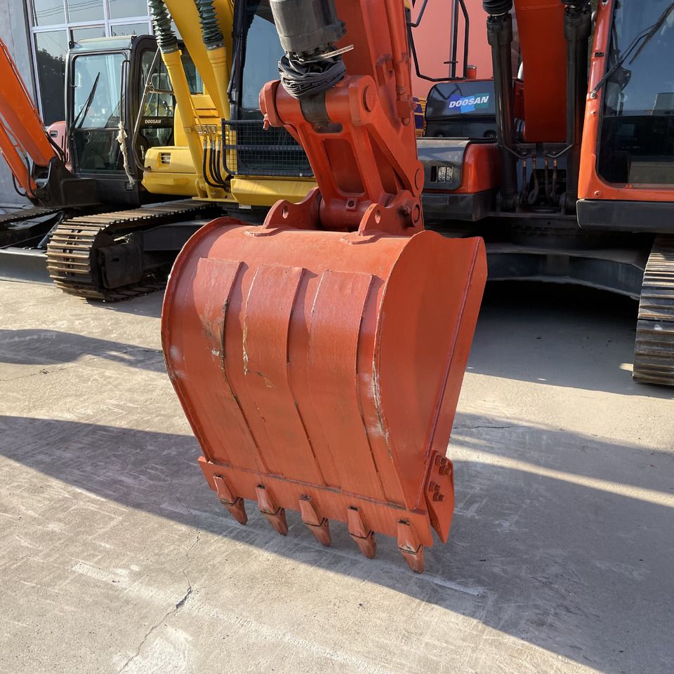 Doosan DX140LC-9C crawler excavator bucket detail Doosan DX140LC-9C crawler excavator bucket detail
