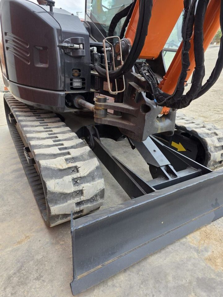 2020 Hitachi ZX85USB-6 mini excavator front undercarriage view 2020 Hitachi ZX85USB-6 mini excavator front undercarriage view