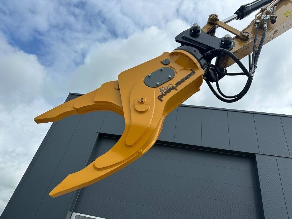 2020 Caterpillar 313FLGC demolition excavator attachment view