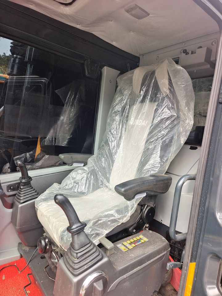 2024 Hyundai R225LC-9T crawler excavator cab interior view 2024 Hyundai R225LC-9T crawler excavator cab interior view