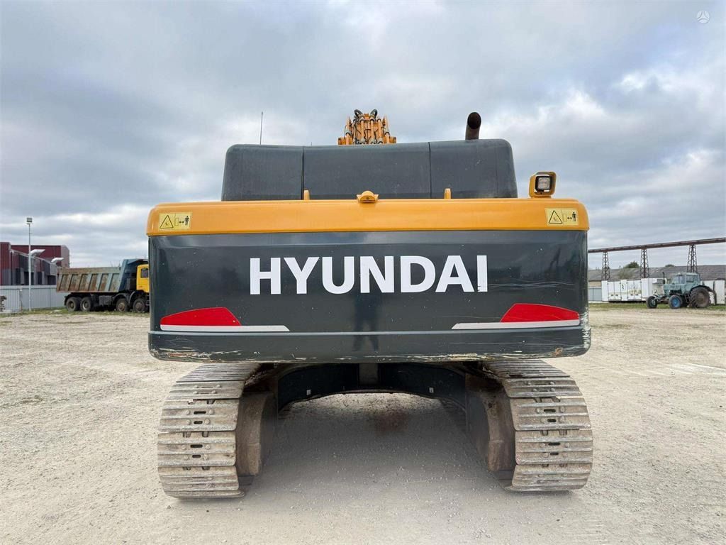2014 Hyundai R430LC-9A crawler excavator, rear view 2014 Hyundai R430LC-9A crawler excavator, rear view