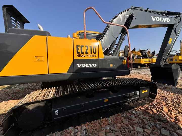 2022 Volvo EC210 crawler excavator side view 2022 Volvo EC210 crawler excavator side view
