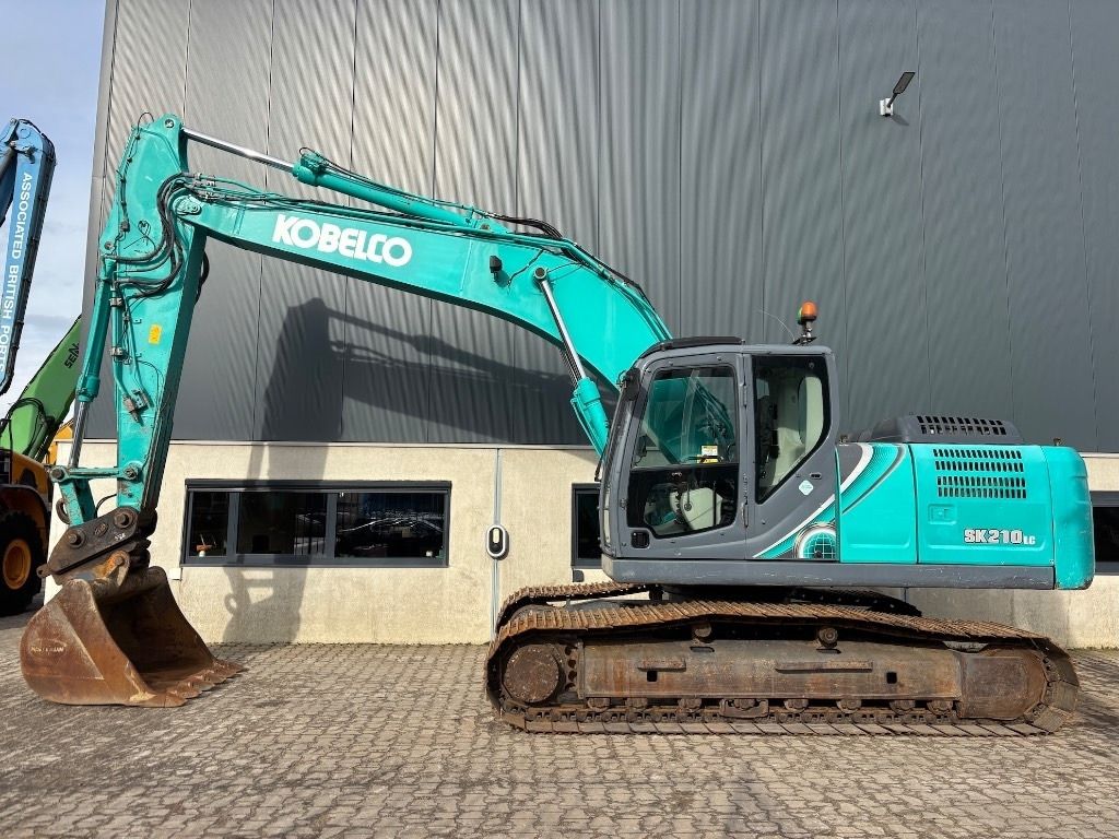 2017 Kobelco SK210LC-10 crawler excavator side view