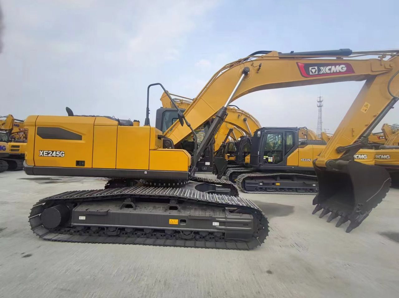 New 2026 XCMG XE245G Crawler Excavator New 2026 XCMG XE245G Crawler Excavator