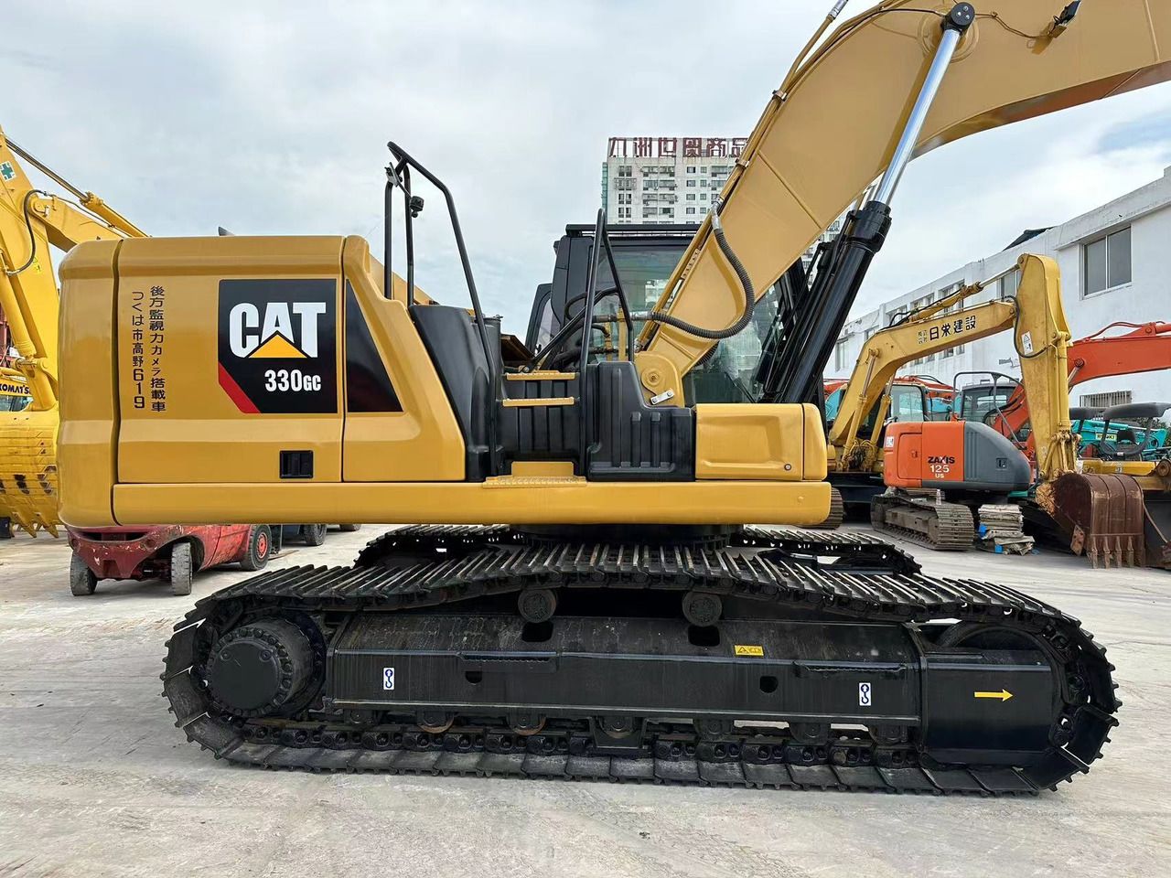 Caterpillar 330GC crawler excavator side view Caterpillar 330GC crawler excavator side view