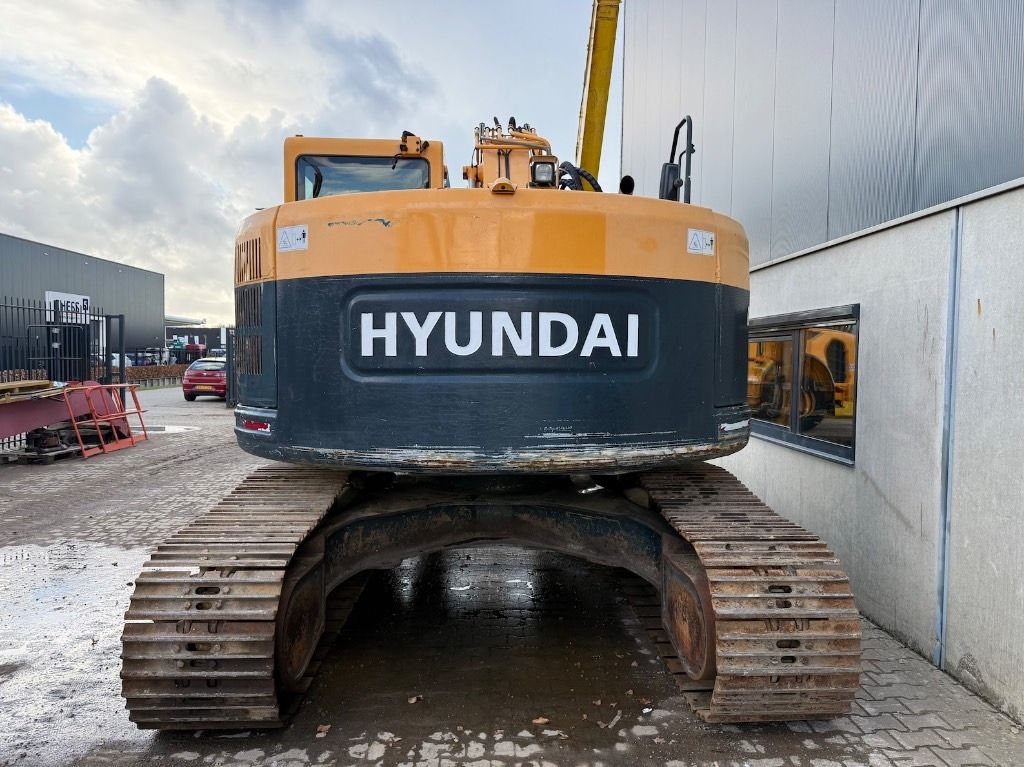 2014 Hyundai R235LCR-9A crawler excavator rear view 2014 Hyundai R235LCR-9A crawler excavator rear view