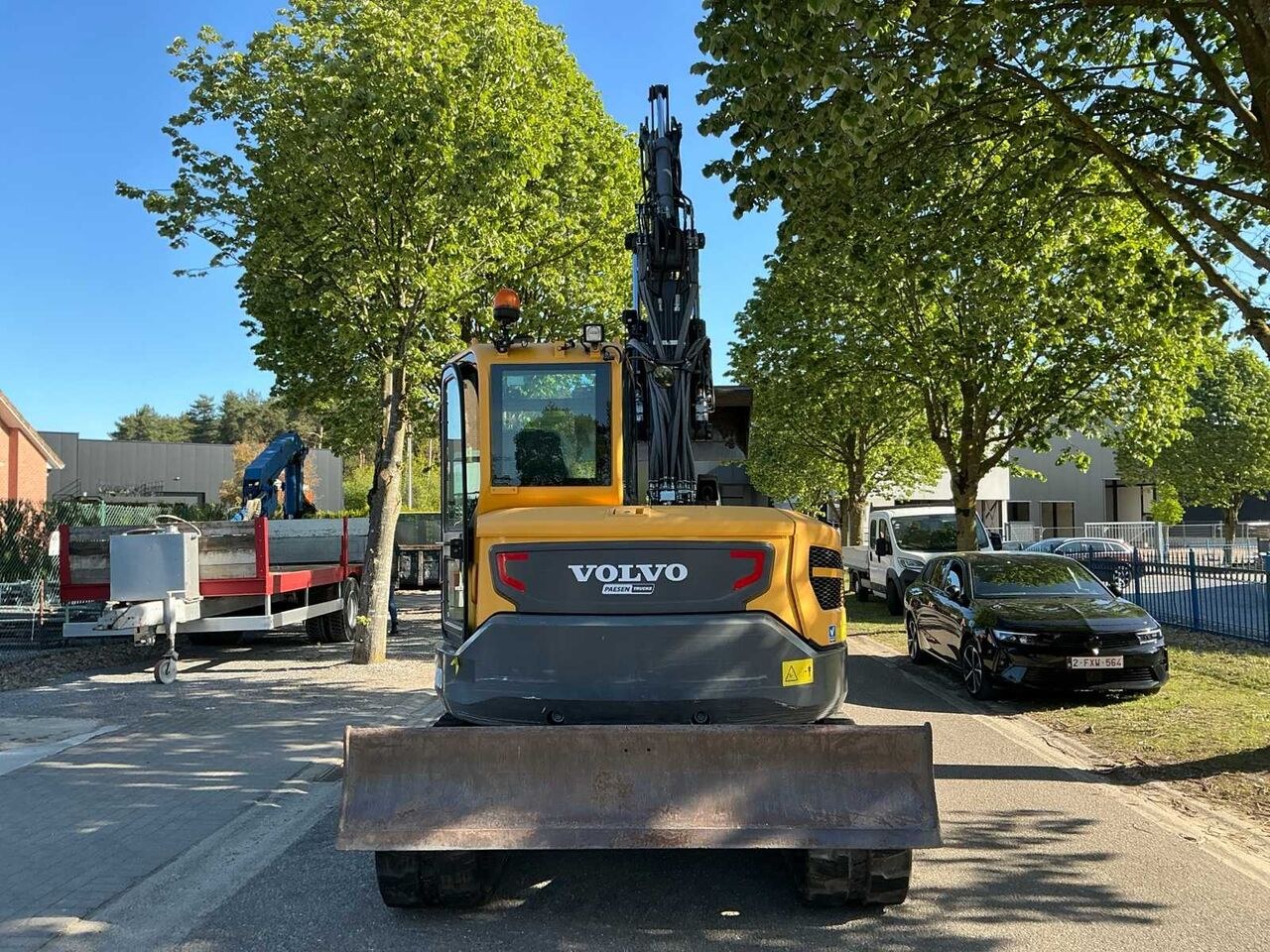 2020 Volvo ECR88 mini excavator, rear view 2020 Volvo ECR88 mini excavator, rear view
