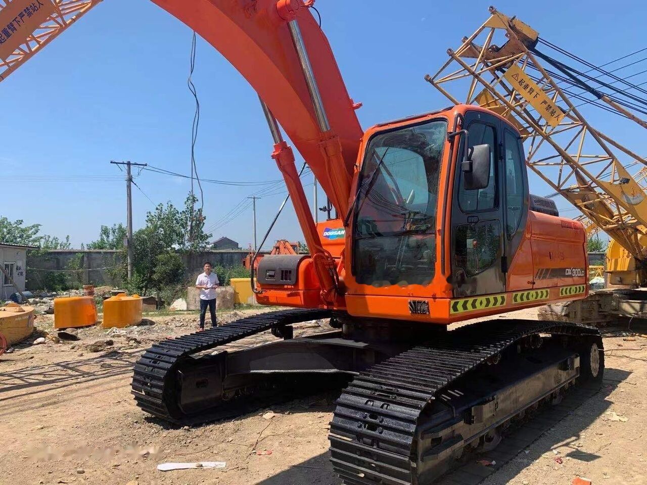 Doosan DX300 LC crawler excavator, side view Doosan DX300 LC crawler excavator, side view