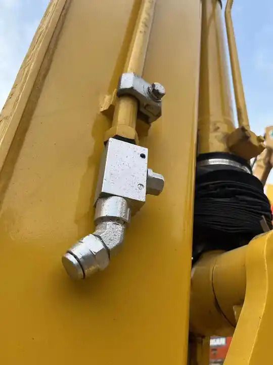 2016 Komatsu PC130-7 crawler excavator hydraulic boom detail 2016 Komatsu PC130-7 crawler excavator hydraulic boom detail
