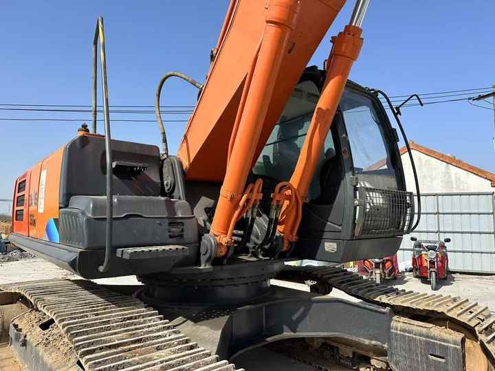 2021 Hitachi ZX350 crawler excavator side view 2021 Hitachi ZX350 crawler excavator side view