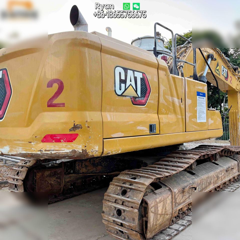 2021 Caterpillar 350 crawler excavator rear three-quarter view 2021 Caterpillar 350 crawler excavator rear three-quarter view